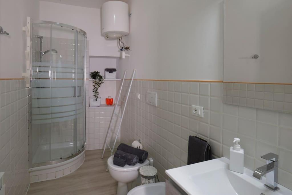 Suite In Centro Storico Porto Di Savona-Spiagge Zewnętrze zdjęcie